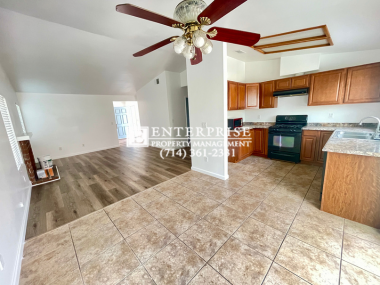 Building Photo - Spacious 3-Bed Corner Home in Sierra Heigh...