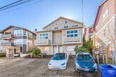 Foto principal - Charming and Spacious 3-Bedroom Townhome w...