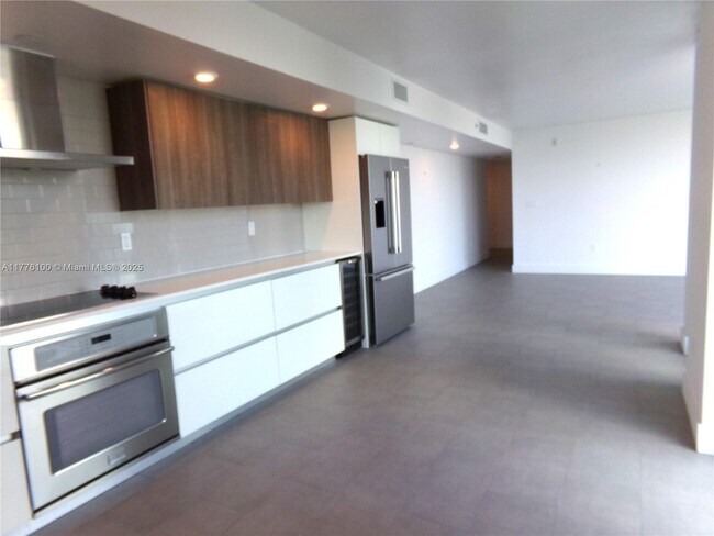 Foto del edificio - 1025 92nd St