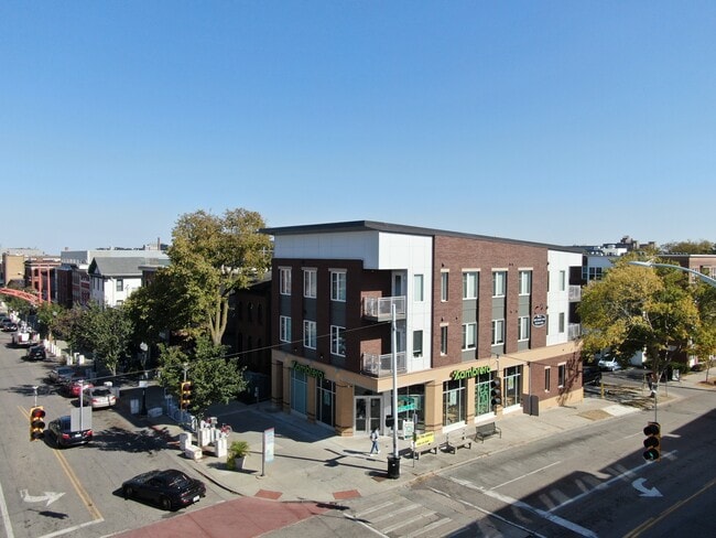Photo - 2602 Short Vine St (Cincinnati, OH) Apartments