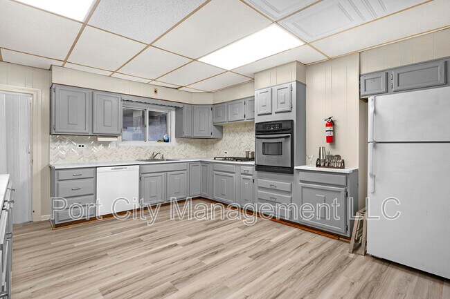 Photo - 114 N Highland Ave Apartment