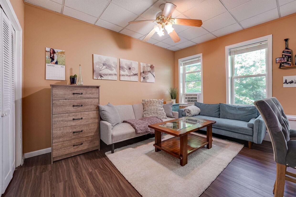 Foto principal - 1306 Garden St