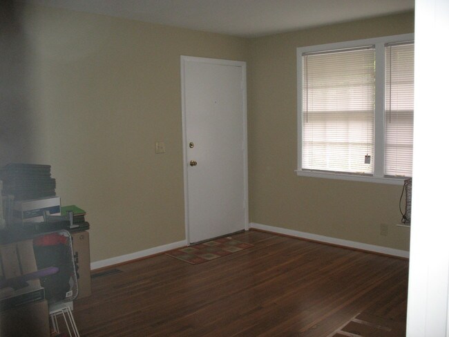 Foto del edificio - 2513 Ashwood Ave