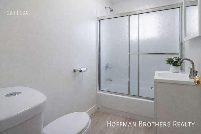 Foto del edificio - 4567 Pickford St