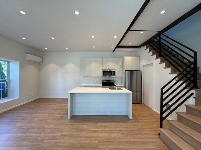 Foto principal - 784 Farmington Ave