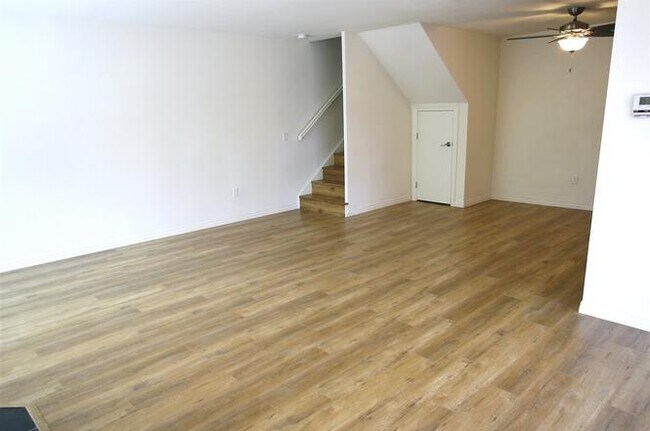 Building Photo - 3922 Camino Calma
