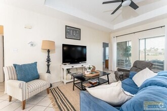 Building Photo - 29 Torrey Pines Dr