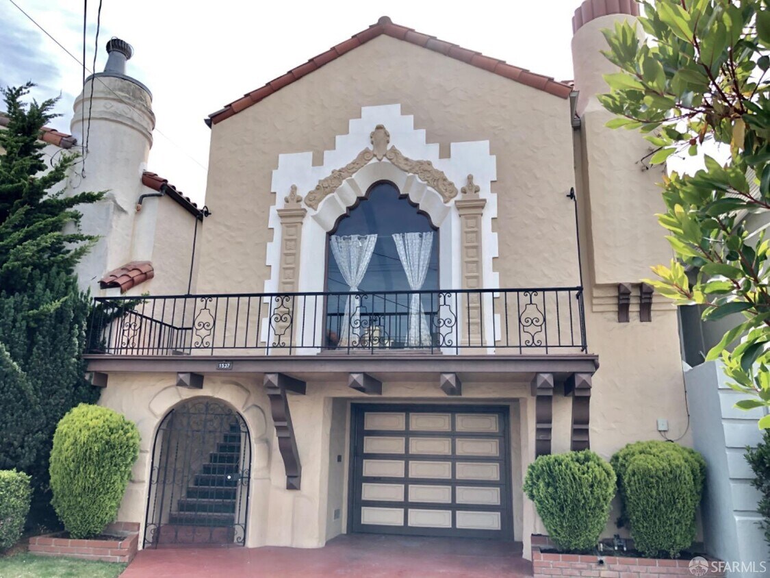 Primary Photo - 1537 34th Ave