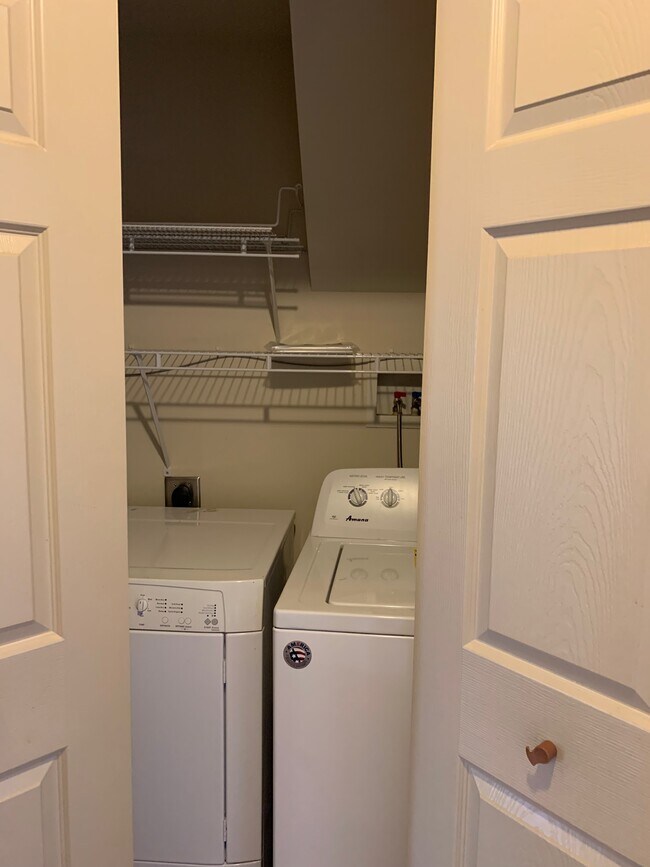 Laundry - 133 E Lancaster Ave
