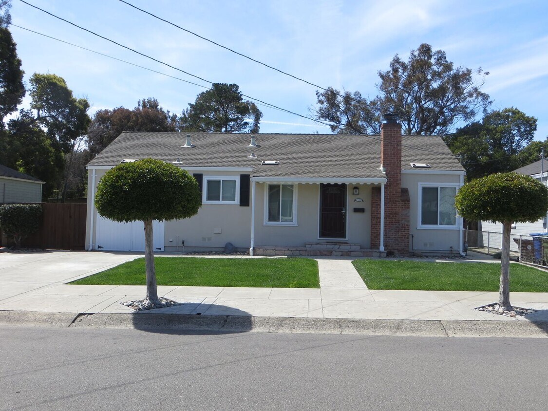 Primary Photo - Excellent Castro Valley location!