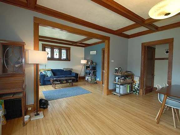 Building Photo - 2633 Garfield Ave