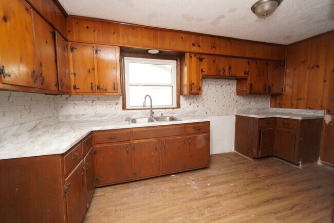 Building Photo - 4227 49th Ave N