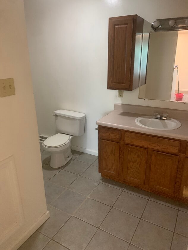 Building Photo - 269 N Gallatin Ave