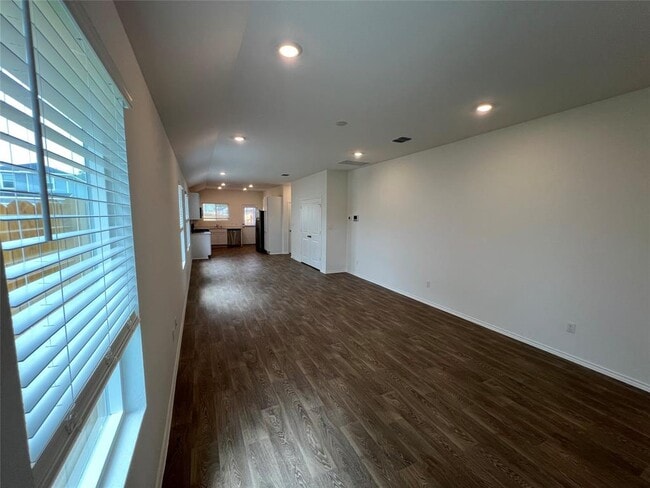 Building Photo - 306 Constanza Trl