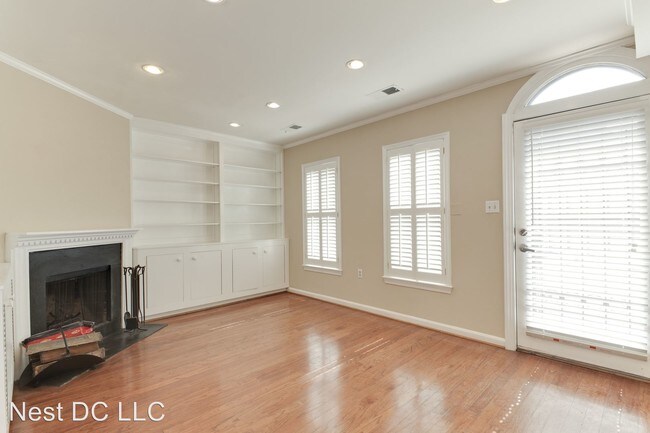 Building Photo - 1 br, 1 bath House - 30 15th St NE  Unit 30
