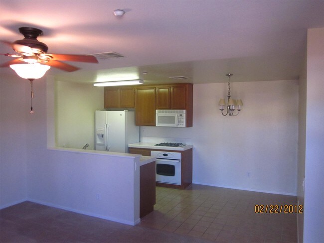 Foto del edificio - 9728 Marilla Dr