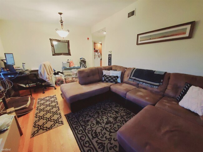 Foto del edificio - 1 br, 1 bath Condo - 162 Bedford St Unit F