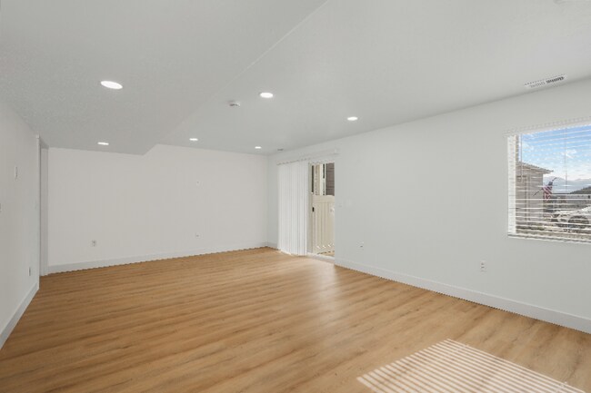 Foto del edificio - 1298 Sage Dr