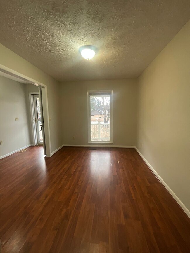 Foto del edificio - 4326 Bridge St