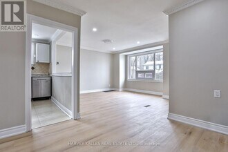 Building Photo - 1239 Jane St