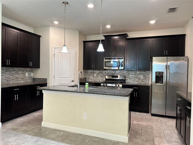 Foto del edificio - 7560 Bluejack Oak Dr