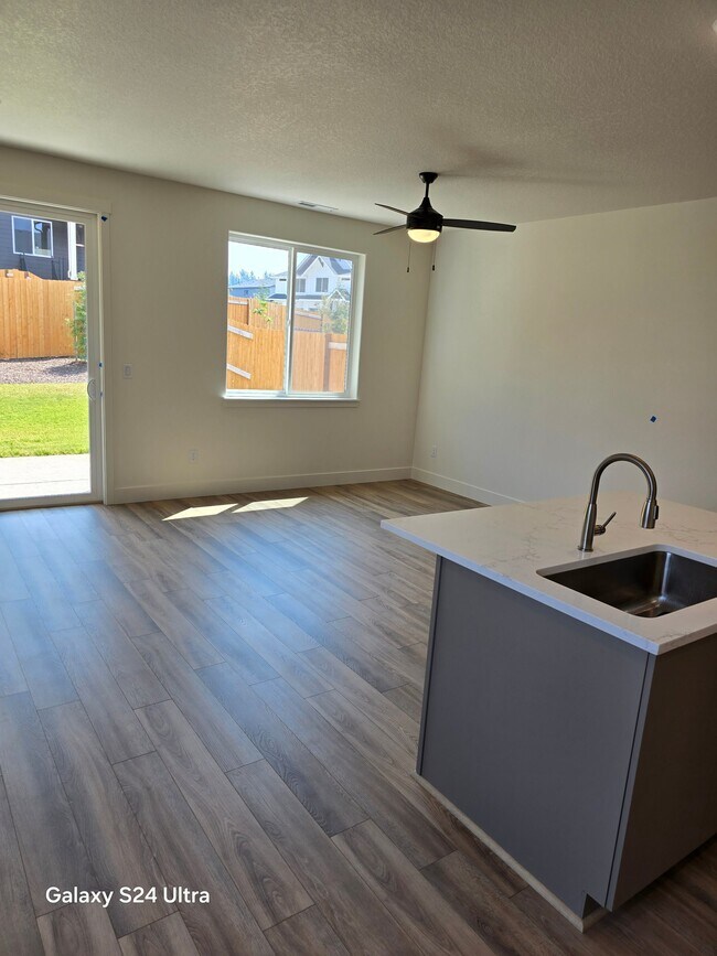 Foto del edificio - 16122 Barlow Trl Ln