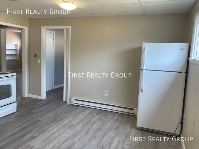 Building Photo - 3 Bedroom 1 Bath home for rent in Franklin...