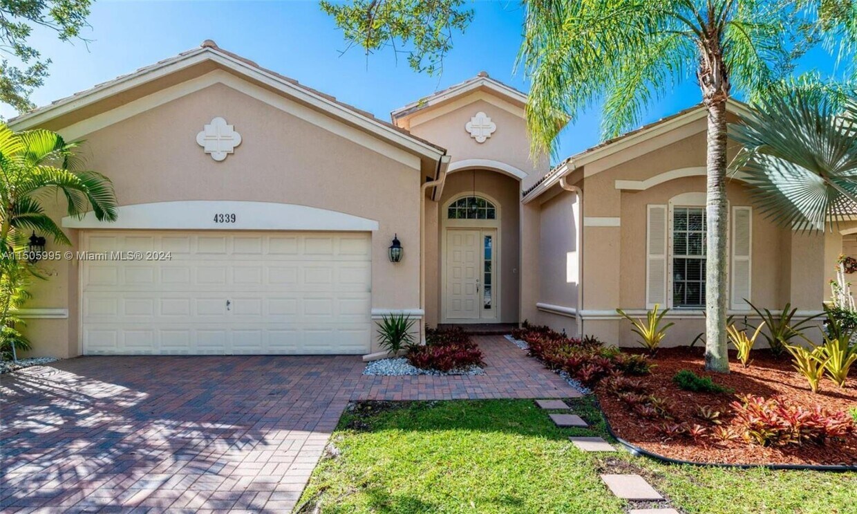 Foto principal - 4339 W Whitewater Ave