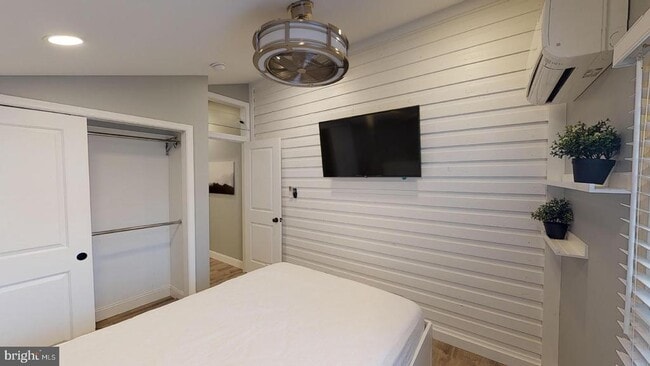 Building Photo - 27 S Church St