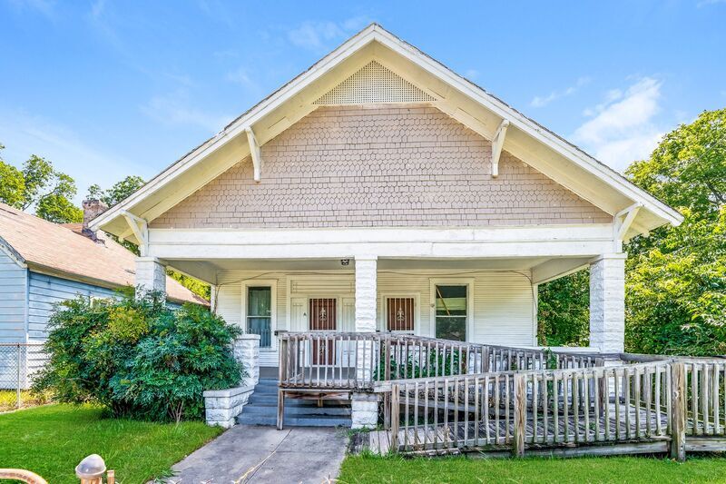 Foto principal - 921 53rd St N