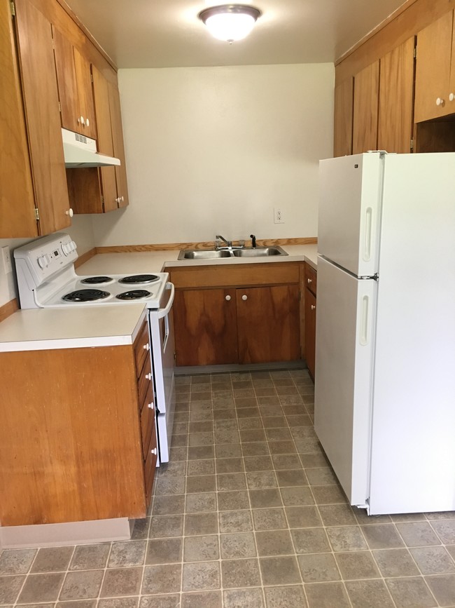 Kitchen - Largo Vista Apartments