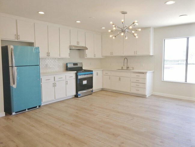Foto del edificio - 4815 St Charles Pl