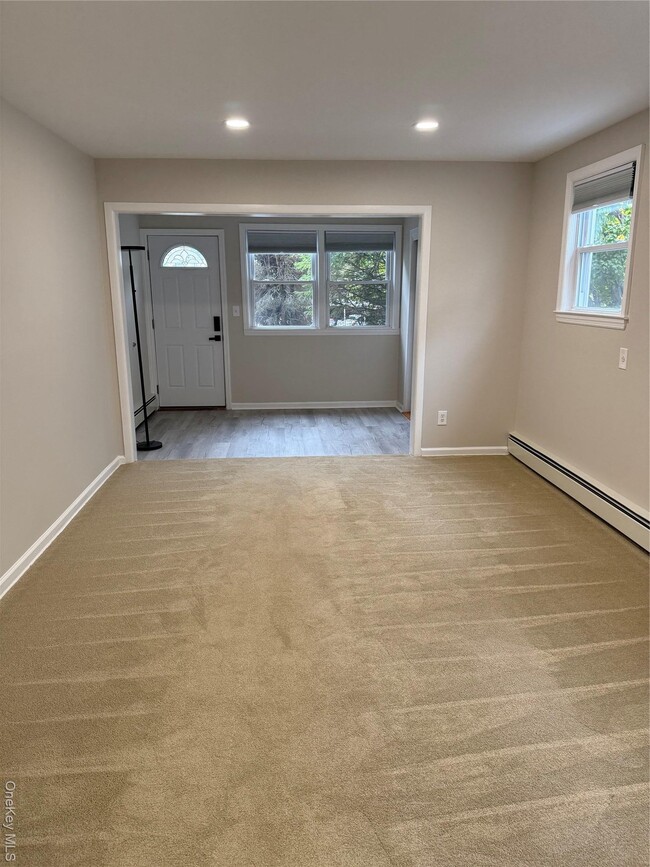 Building Photo - 208 Orchard St