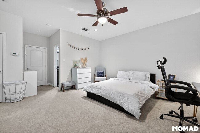 Foto del edificio - 3914 Asbury Ln