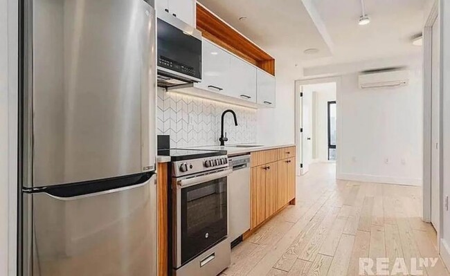 Building Photo - 2 bedroom in New York NY 10027