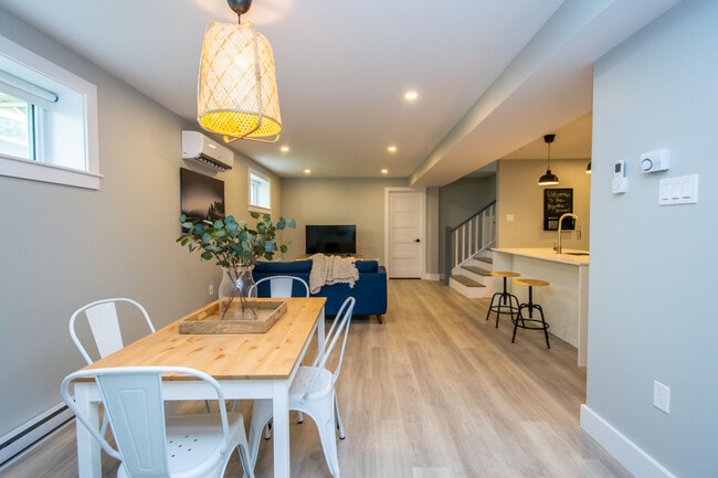 Building Photo - 142 Prince Albert Rd