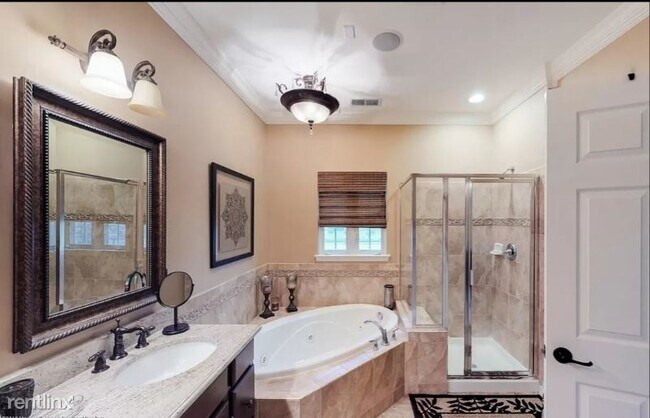 Building Photo - 3 br, 4 bath Townhome - 9 Pate Dr