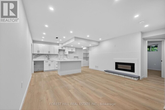 Building Photo - 19 Candis Dr