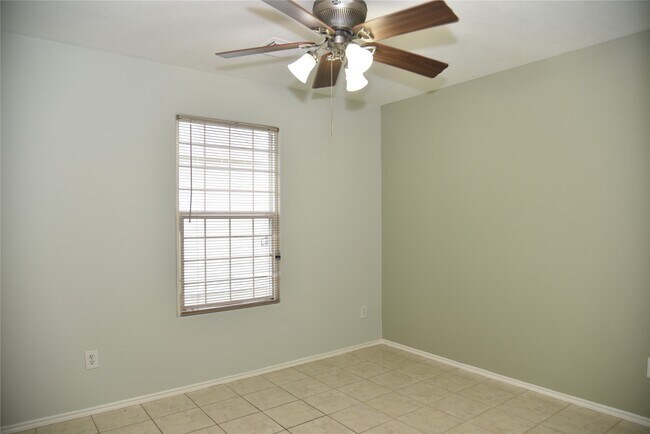 Foto del edificio - 10406 Sutter Glen Ln