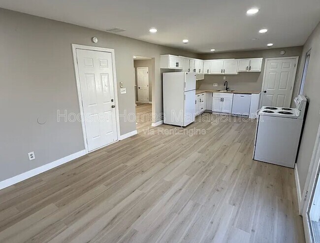 Foto del edificio - 1412 Wolf Ct