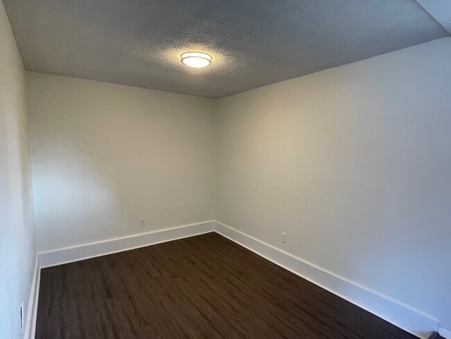 Building Photo - 1788 Kaiser Dr