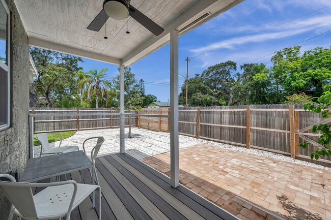 Building Photo - Charming Two-Bedroom Home with a Fenced Ba...