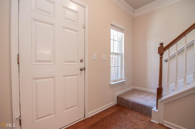 Building Photo - 9810 Murano View