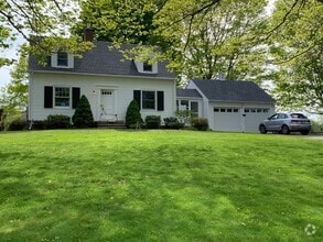 Building Photo - 142 Tanner Marsh Rd