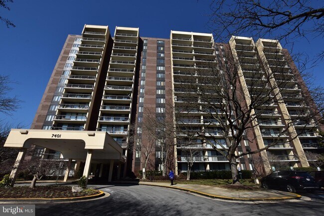 Foto del edificio - 7401 Westlake Terrace