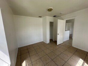 Building Photo - 808 S Locust Ave