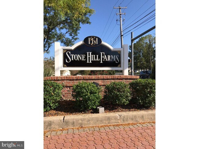 Foto del edificio - 168 Heather Ln