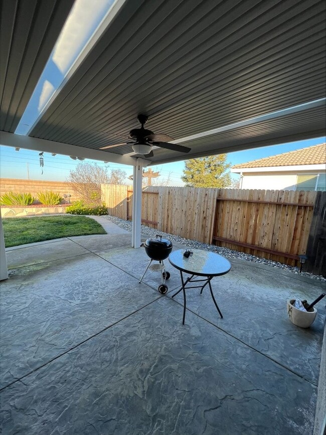 Photo - 1841 Zurlo Way House