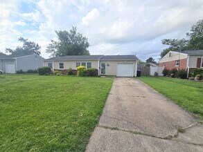 Building Photo - 3109 Bowling Green Dr