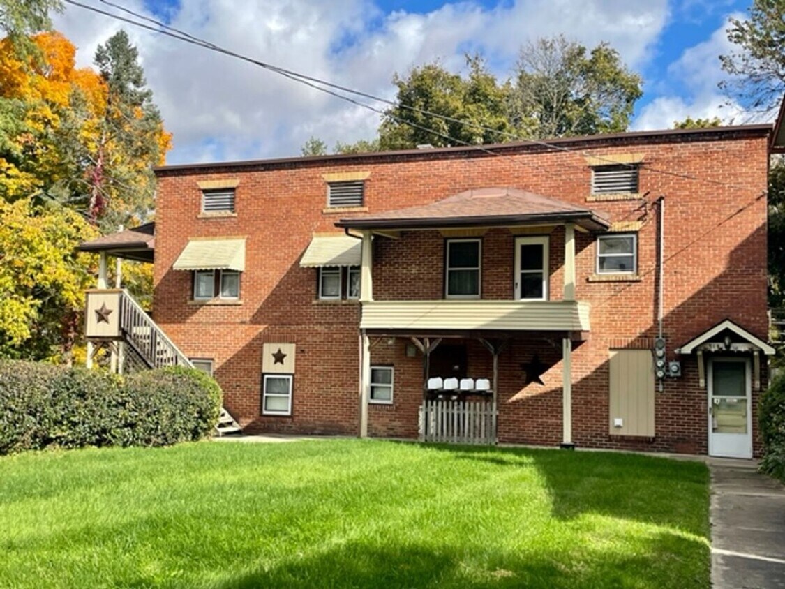 Foto principal - QUIET + PRIVATE 1 Bedroom Available!